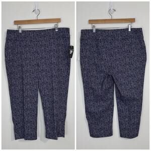 NWT Zac & Rachel Pull On Capri Pants Plus Size 16W Navy/White Pleated